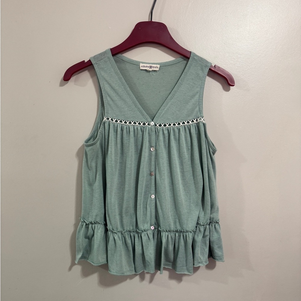 Altar’d State Older Style Tank Top Woman’s Size Medium